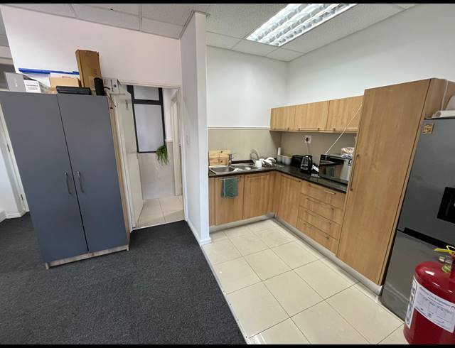 55M² OFFICE TO LET IN CENTURY CITY